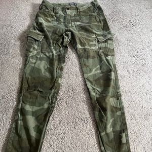 Womens camo Abercrombie & fitch cargo pants l-24/00r